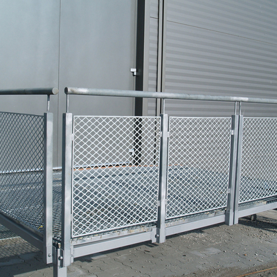 [Translate to Hungary:] Ťahokov - štvorcové otvory - perfora.sk