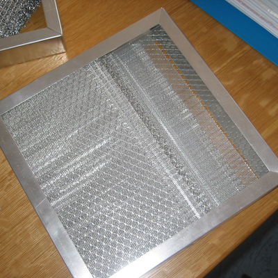 [Translate to Hungary:] Ťahokov - štvorcové otvory - perfora.sk